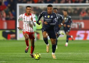 Read more about the article 客場三連失分痛失5分領先優勢！皇馬再度被逼平讓出榜首　阿隆索臨場調度與戰術體系全面遭受質疑