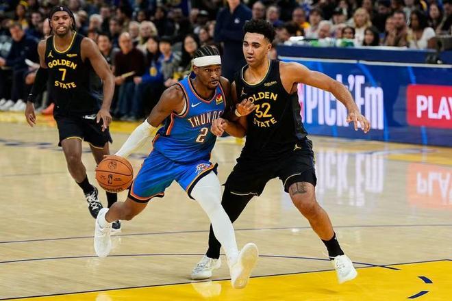 Read more about the article NBA｜37分慘敗！勇士對雷霆明顯不在同一檔次 年輕雷霆完勝衛冕冠軍